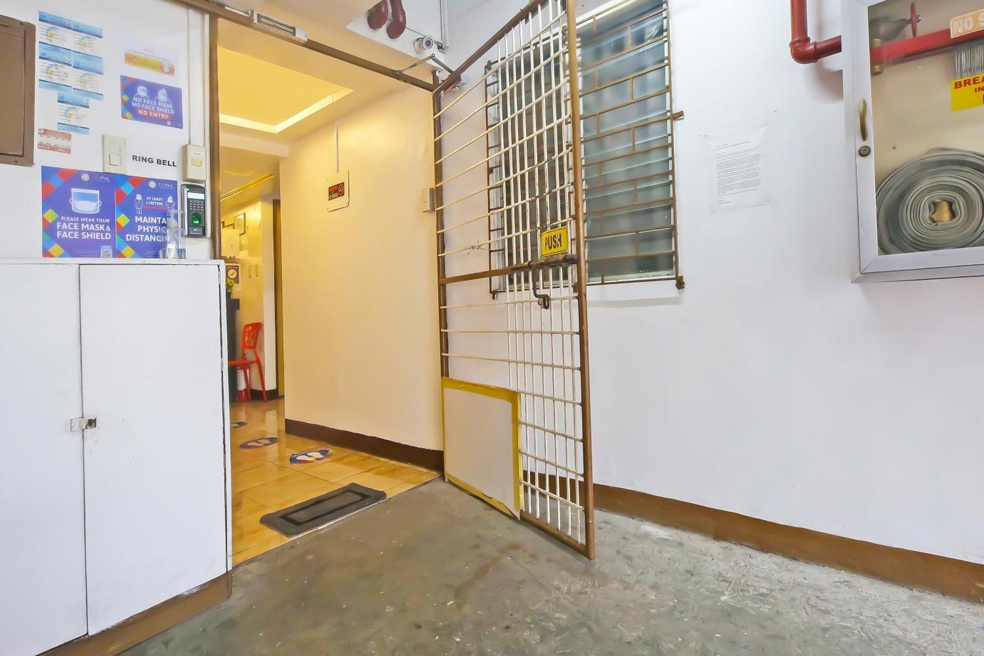 Oyo 882 City Stay Inns Makati City Hall Mandaluyong Esterno foto